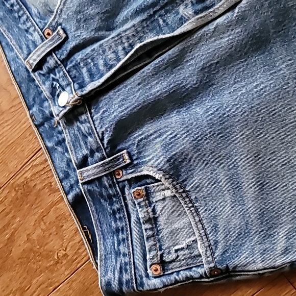 Vintage Levis 501 Button Fly Jean - Picture 8 of 13